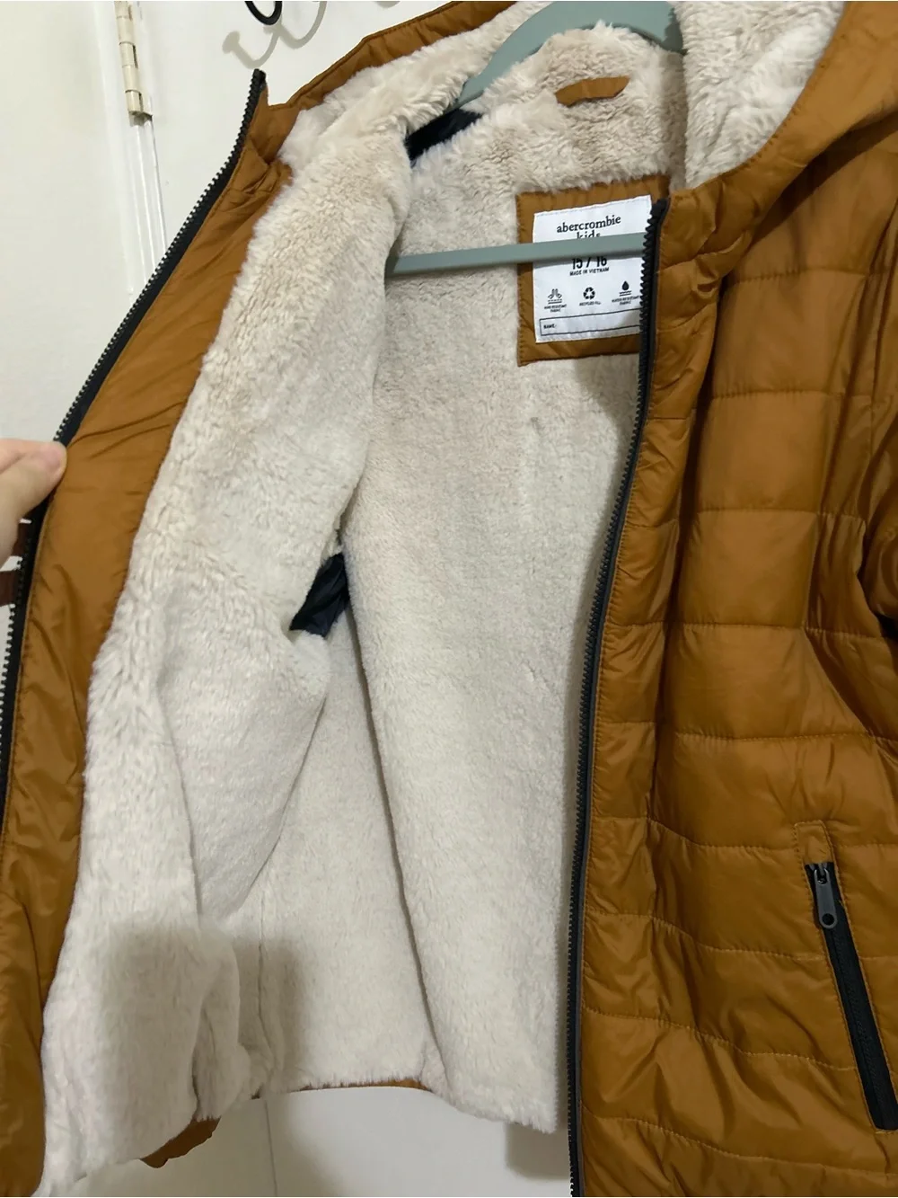 abercrombie kids Hooded Quilted Puffer Jacket in Caramel Brown size 15/16